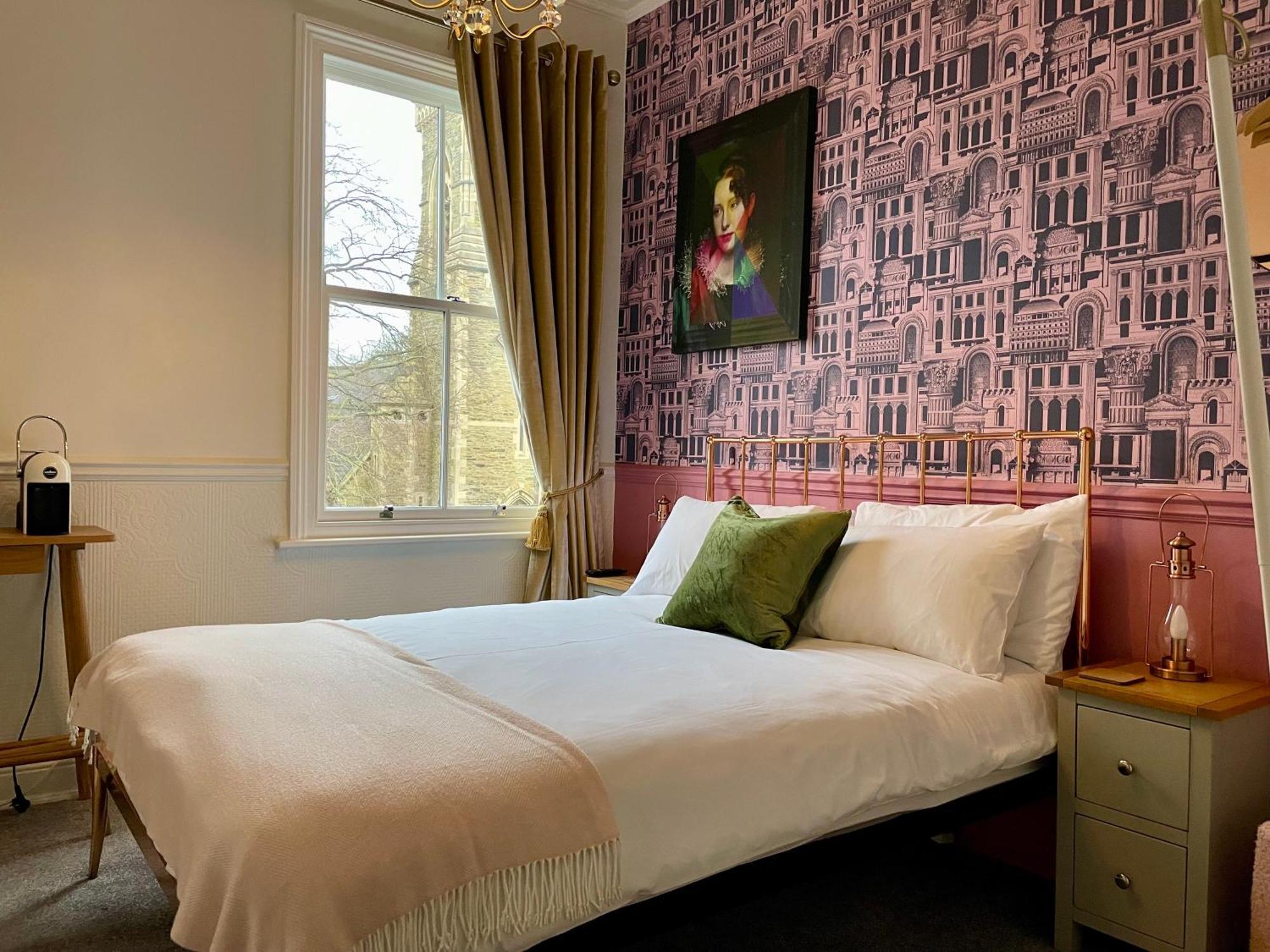The Bishop And The Bison Bed and Breakfast York Værelse billede